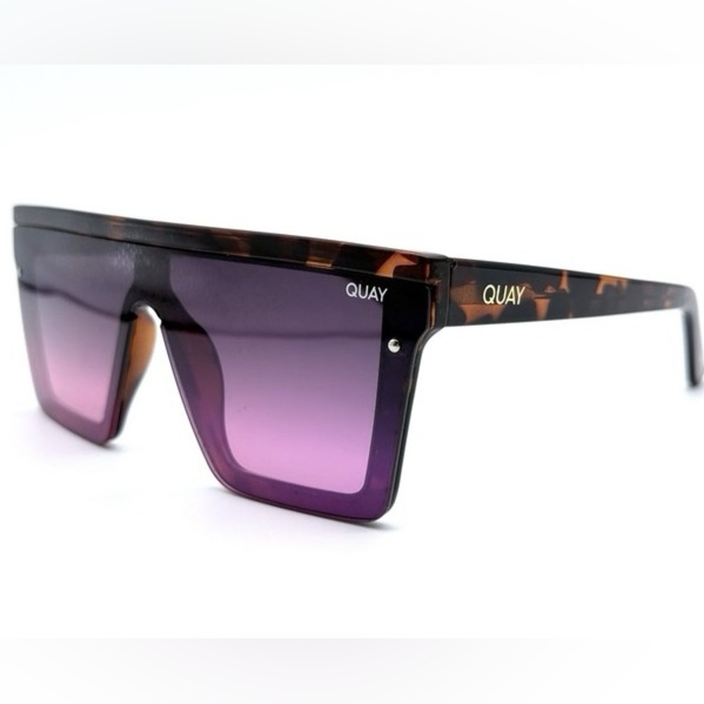 NWOT Rare Quay Australia Tortoise and Pink Hindsight 25 Sunglasses